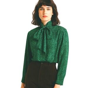 GUY LAROCHE Boutique Paris 70's Paisley bow neckline button down silk Top green